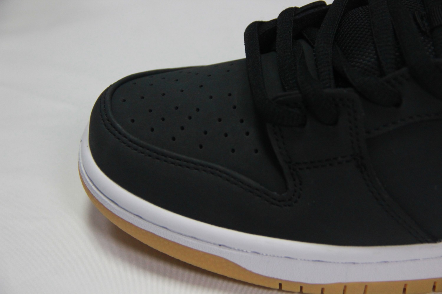 Nike SB Dunk Low Pro Black Gum CD2563-006