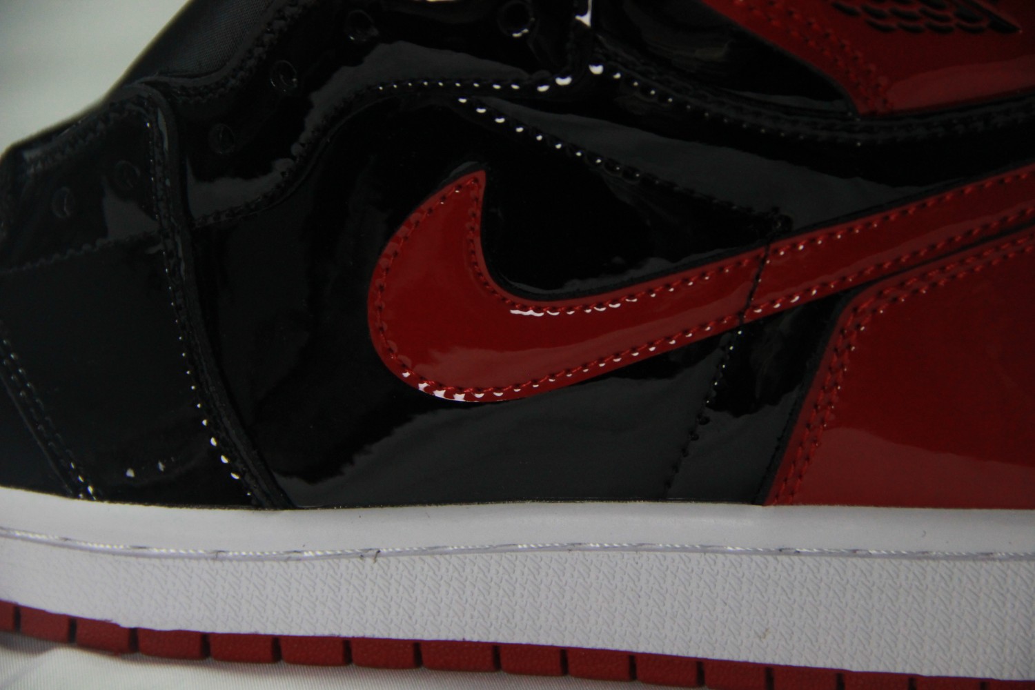 Jordan 1 Retro High OG Patent Bred 555088-063