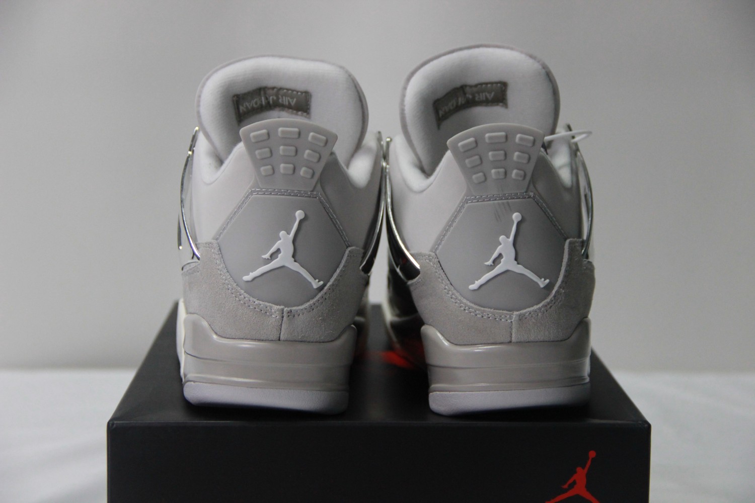Jordan 4 Retro Frozen Moments (W) AQ9129-001
