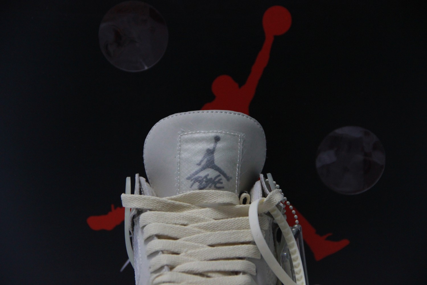 Air Jordan 4 Retro off-white sail CV9388-100