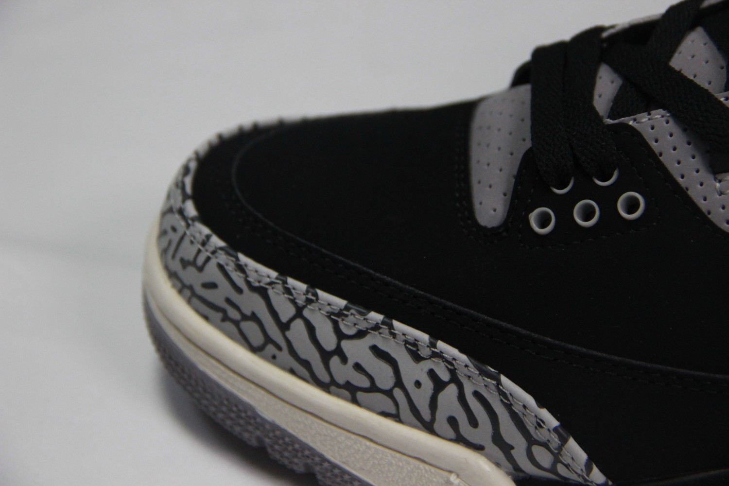 Jordan 3 Retro Off Noir CK9246-001