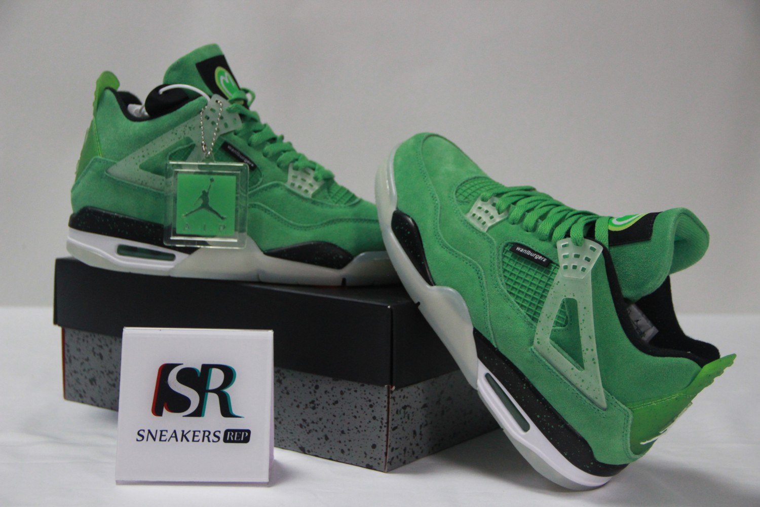 Air Jordan 4 PE AJ4-904284