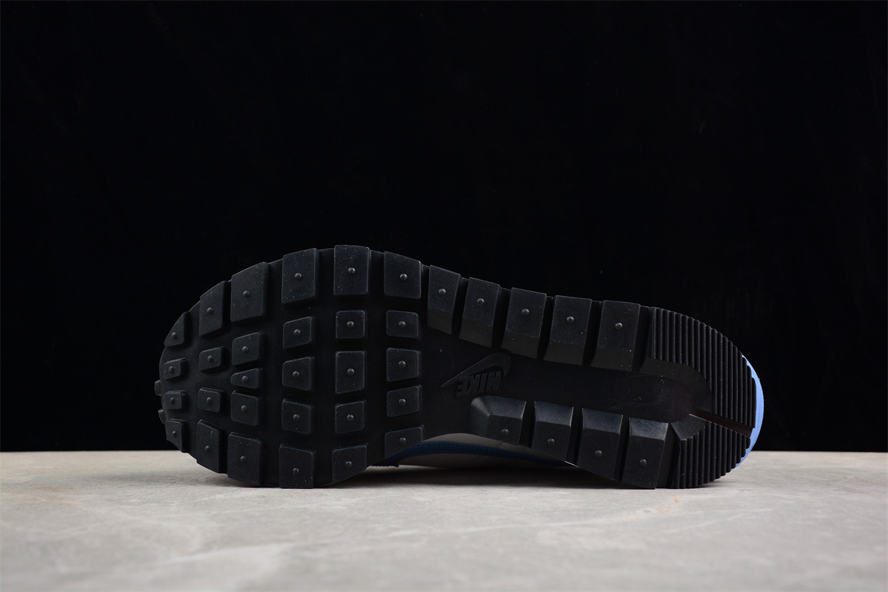 Sacai x Nike Vapor Waffle 3.0 DD1875-112