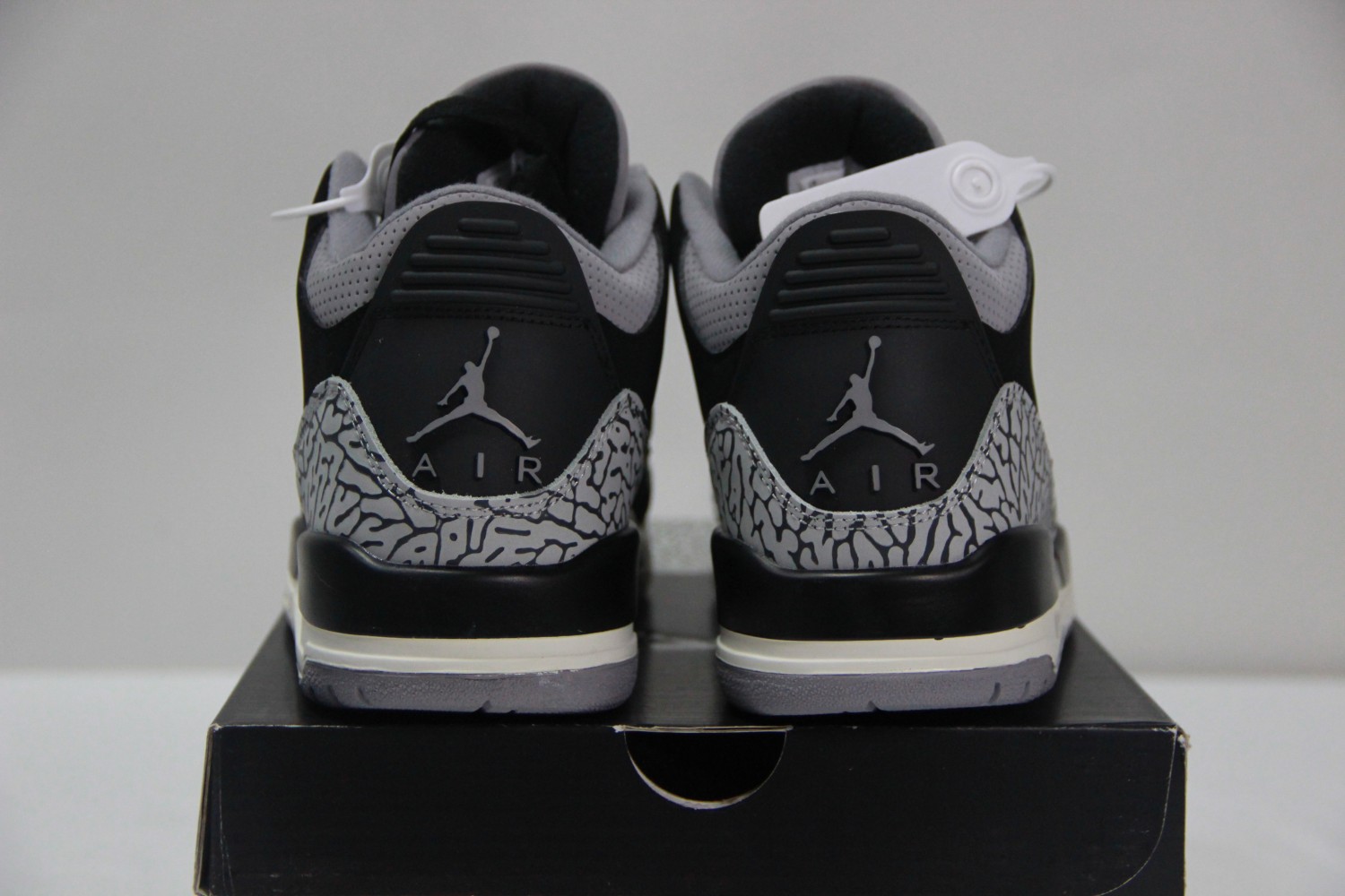 Jordan 3 Retro Off Noir CK9246-001