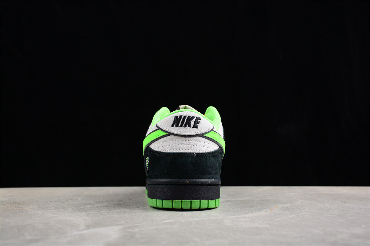 The Powerpuff Girls x Nike Dunk SB Low GP5532-063