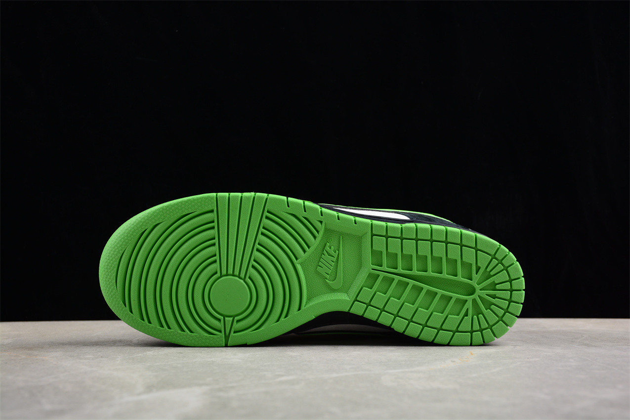 The Powerpuff Girls x Nike Dunk SB Low GP5532-063