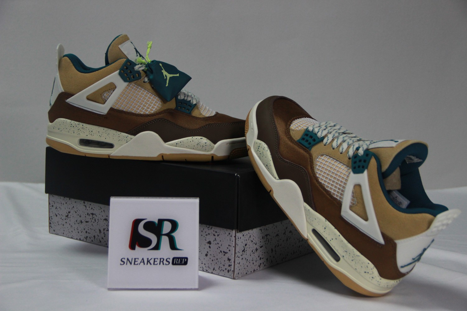 Air Jordan 4 Retro GS 