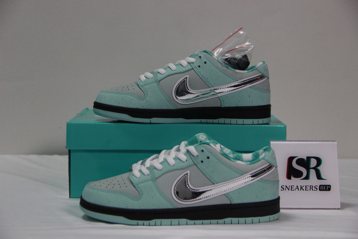 Nike SB Dunk Low Lobster BV1310-402
