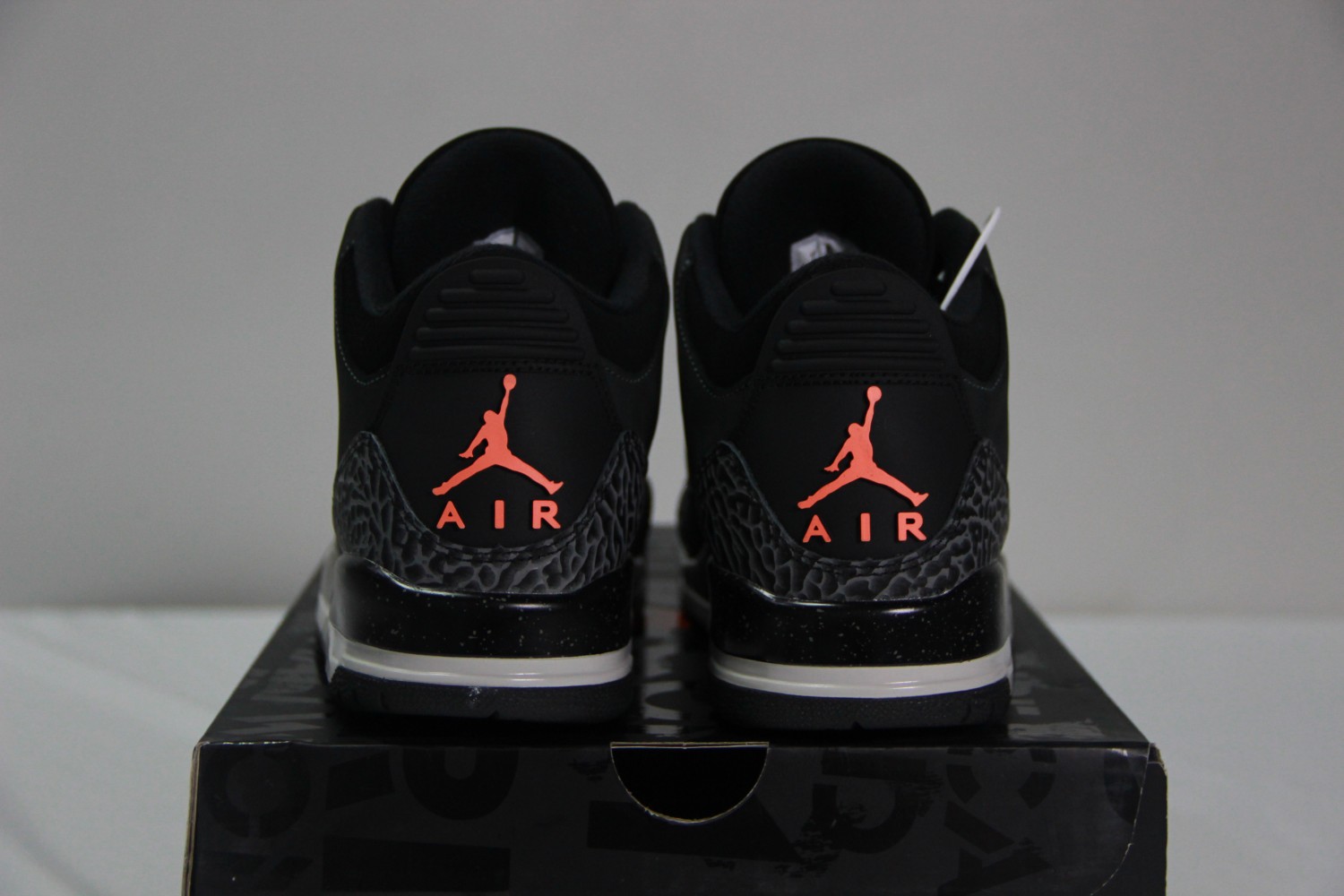 Jordan 3 Retro Fear Pack (2023)  CT8532-080