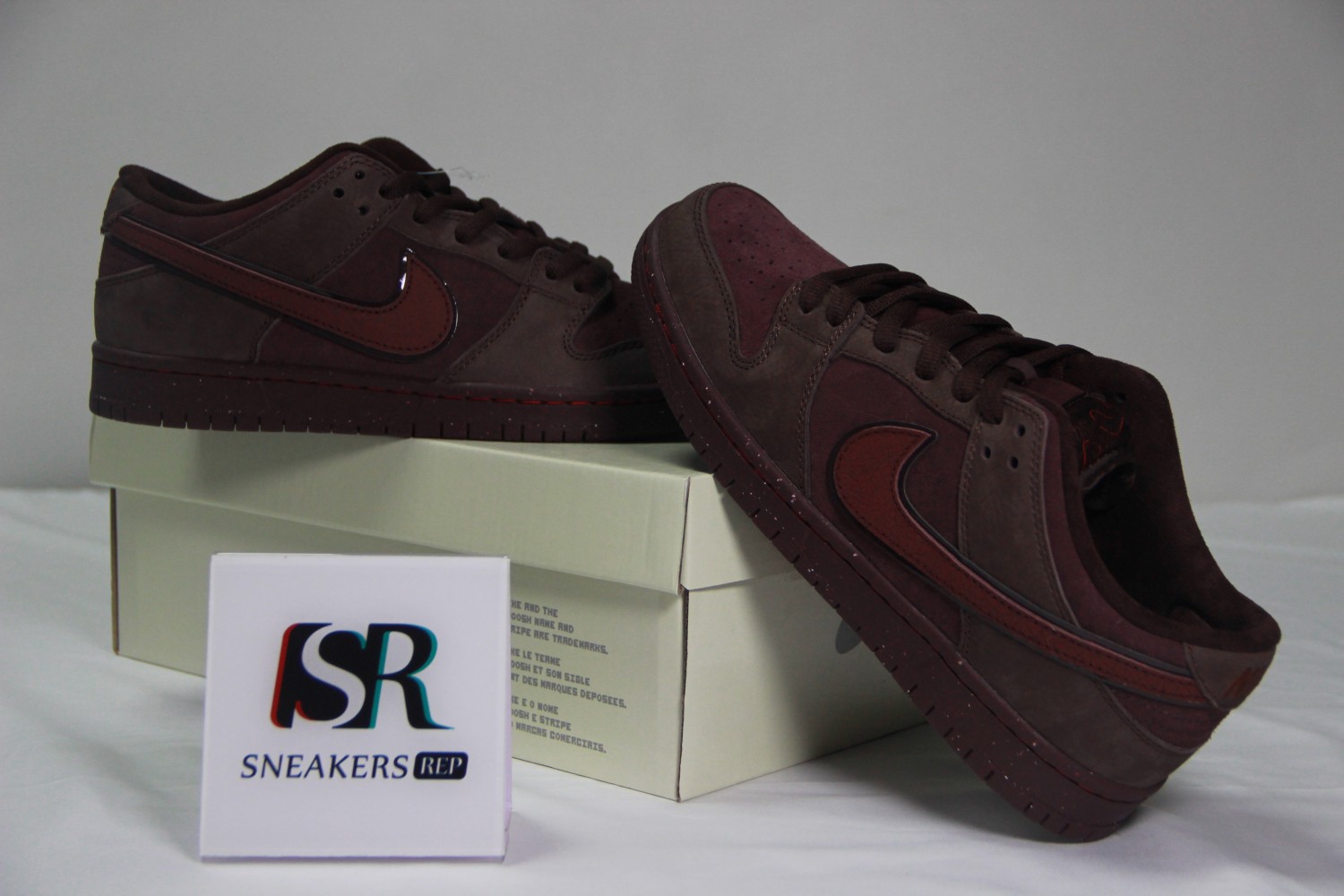 Nk SB Dunk Low Premium  Valentine