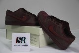 Nk SB Dunk Low Premium  Valentine's Day  FN0619-600