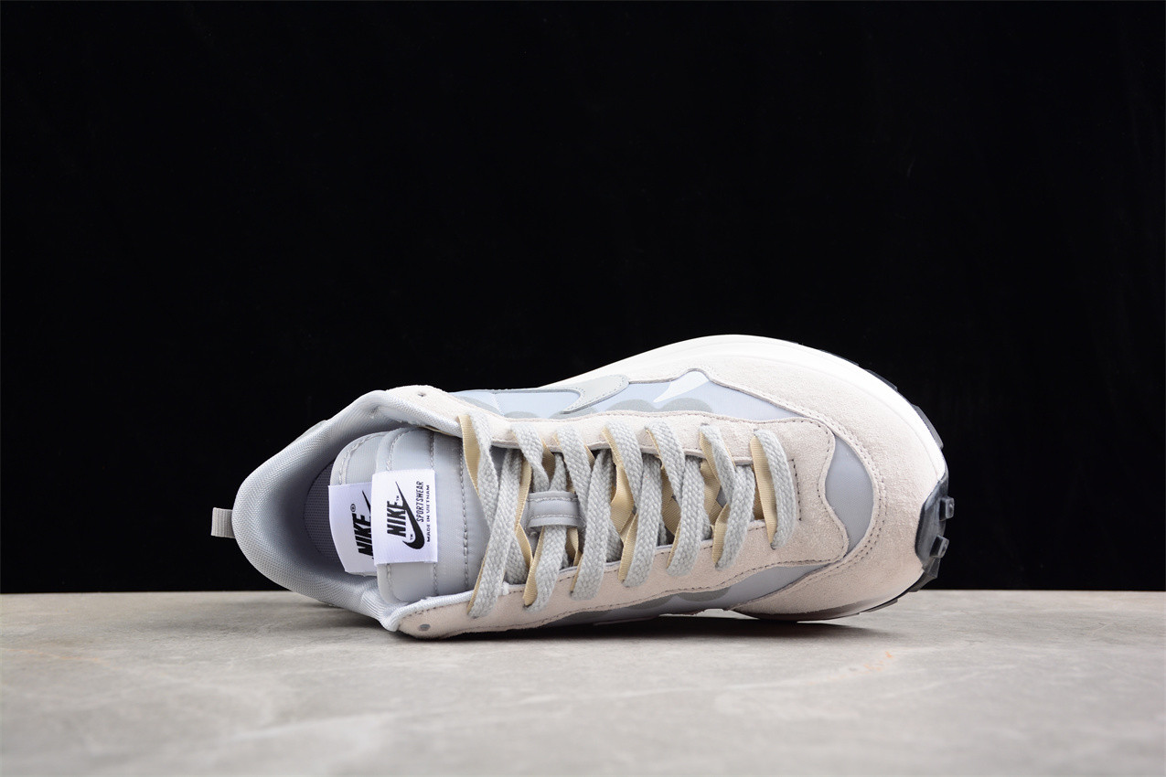 Sacai x Nike VaporWaffle 3.0 DD1875-108