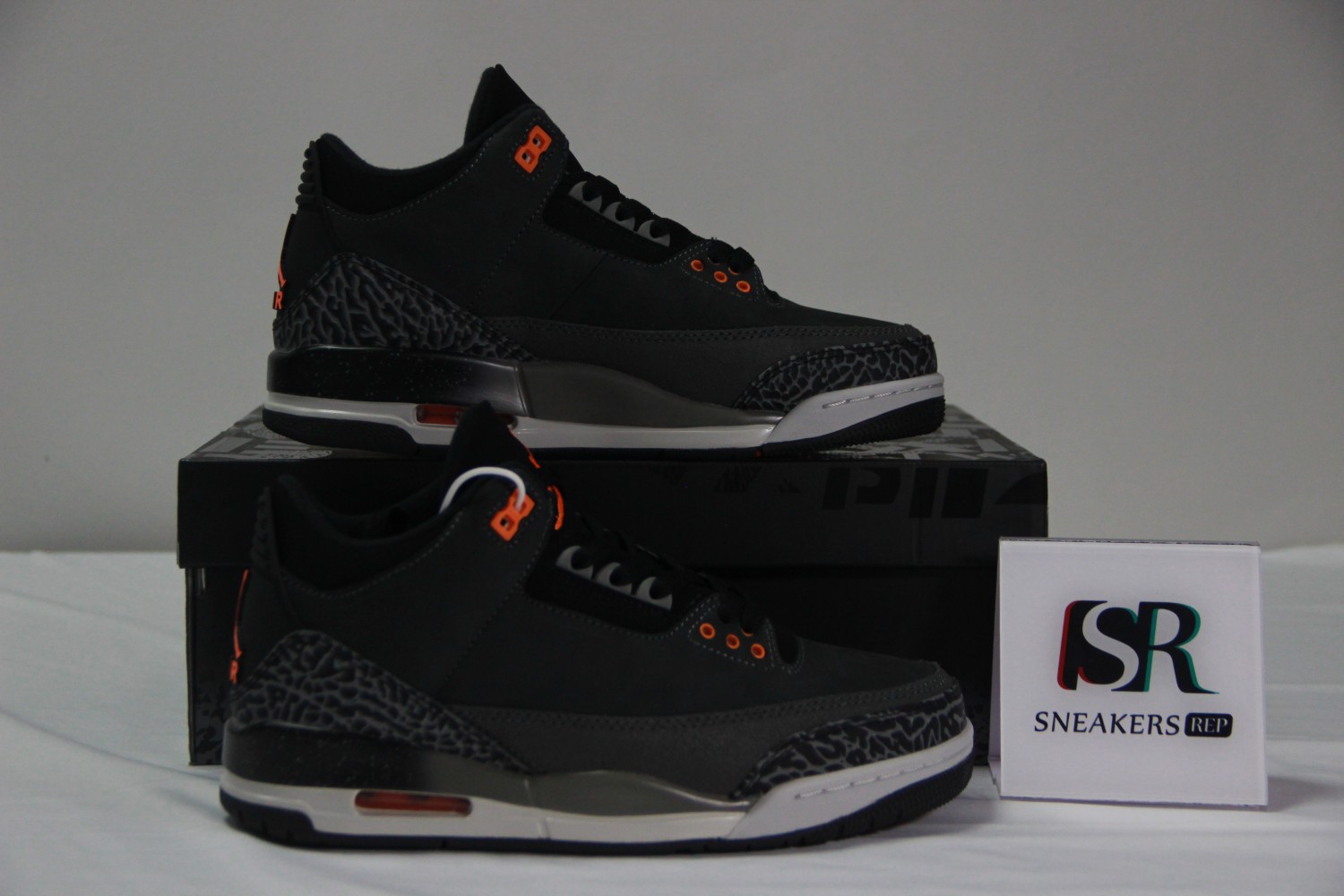 Jordan 3 Retro Fear Pack (2023)  CT8532-080