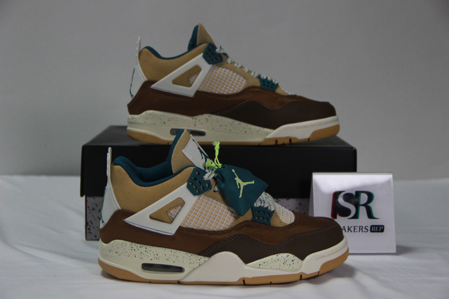 Air Jordan 4 Retro GS 