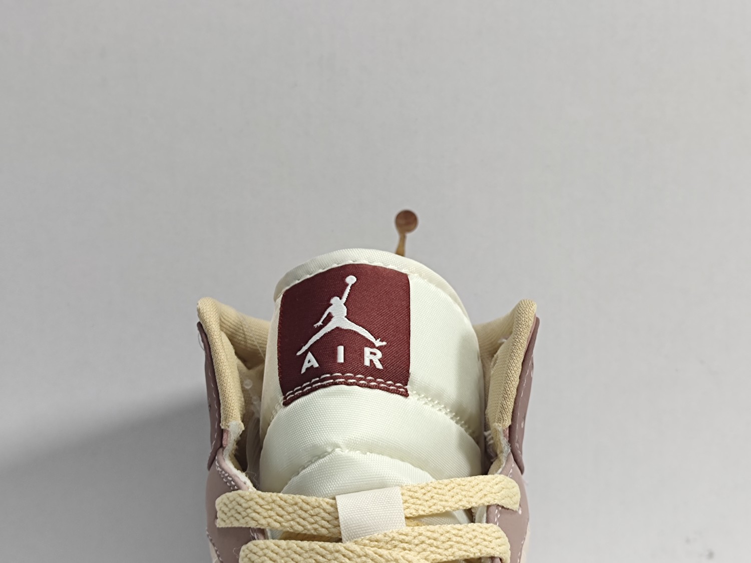 Jordan 1 Mid SE Dark Pony Smoky Mauve (W) DO7440-821