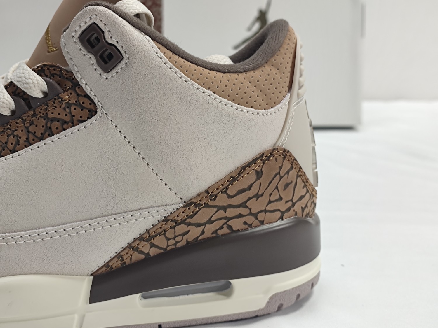 Jordan 3 Retro Palomino CT8532-102