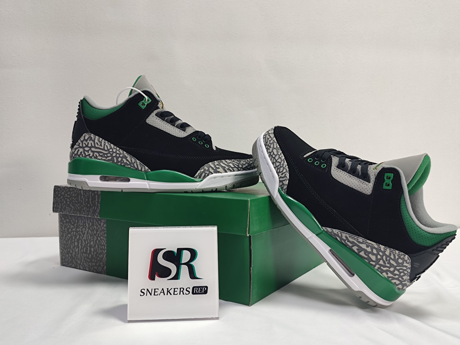 Jordan 3 Retro Pine Green CT8532-030