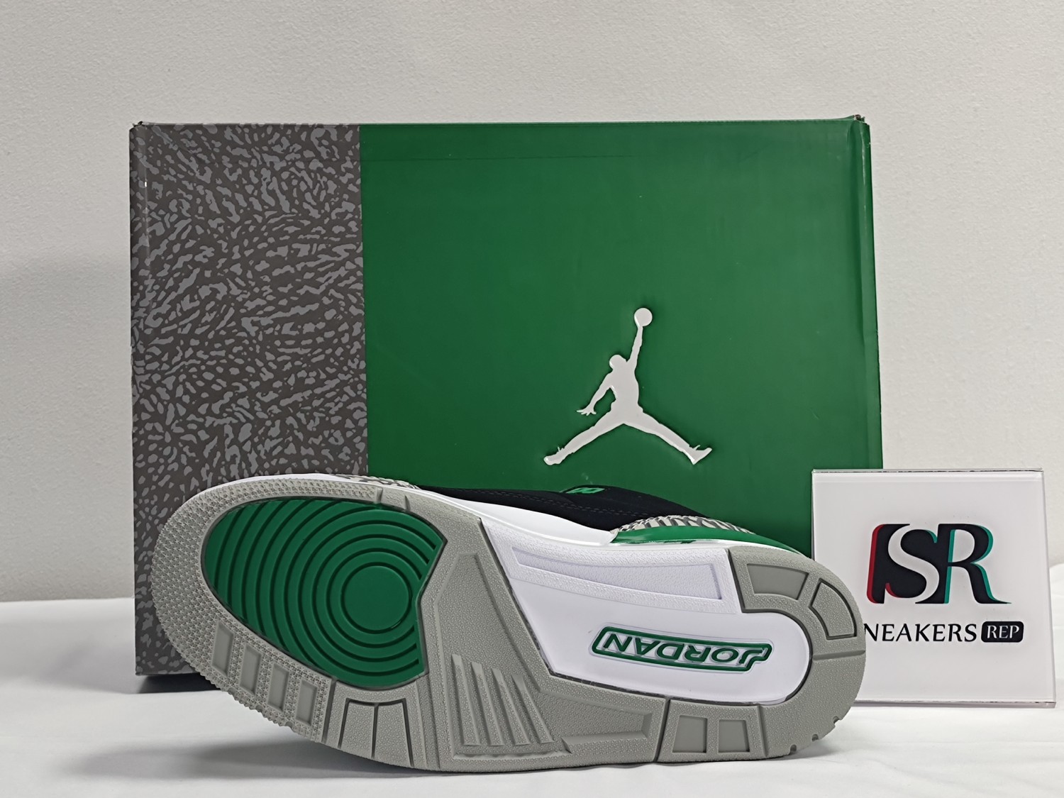 Jordan 3 Retro Pine Green CT8532-030