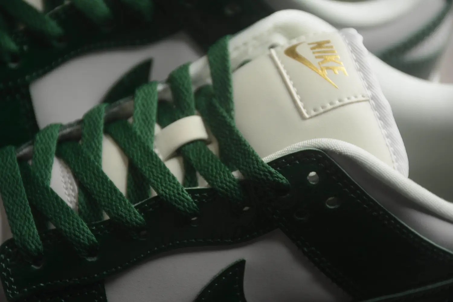 Nike Dunk Low Gorge Green FJ2260-002