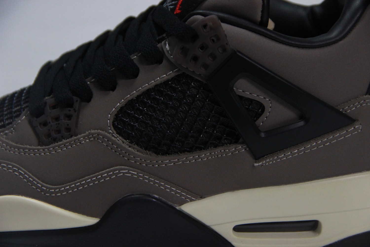 Travis Scott x Air Jordan 4 Olive AJ4-882335