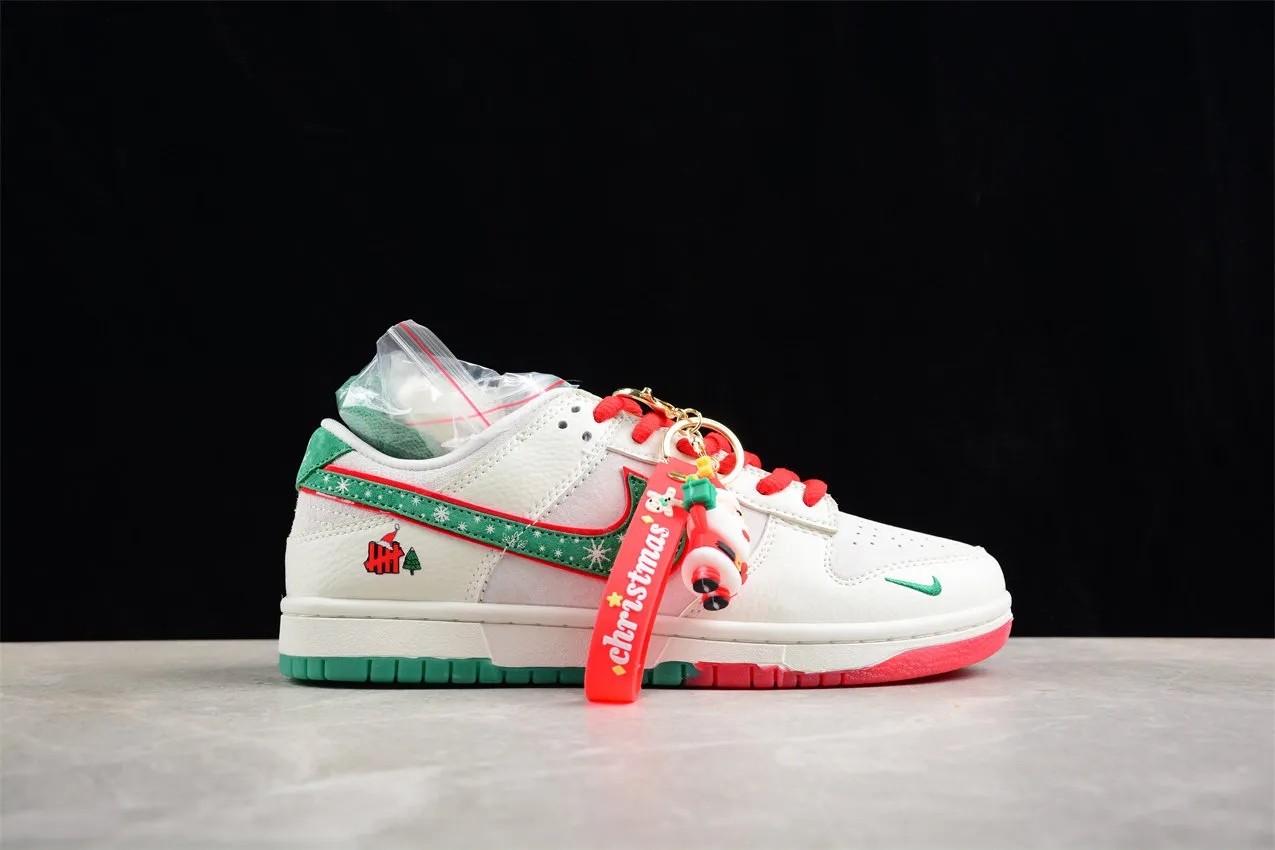 Nike SB Dunk Low UN DQ8426-154