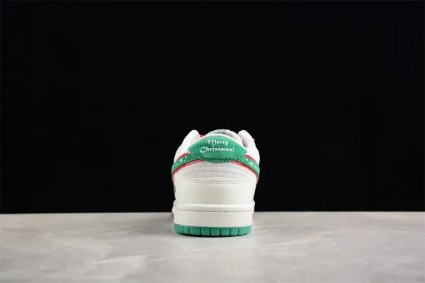 Nike SB Dunk Low UN DQ8426-154