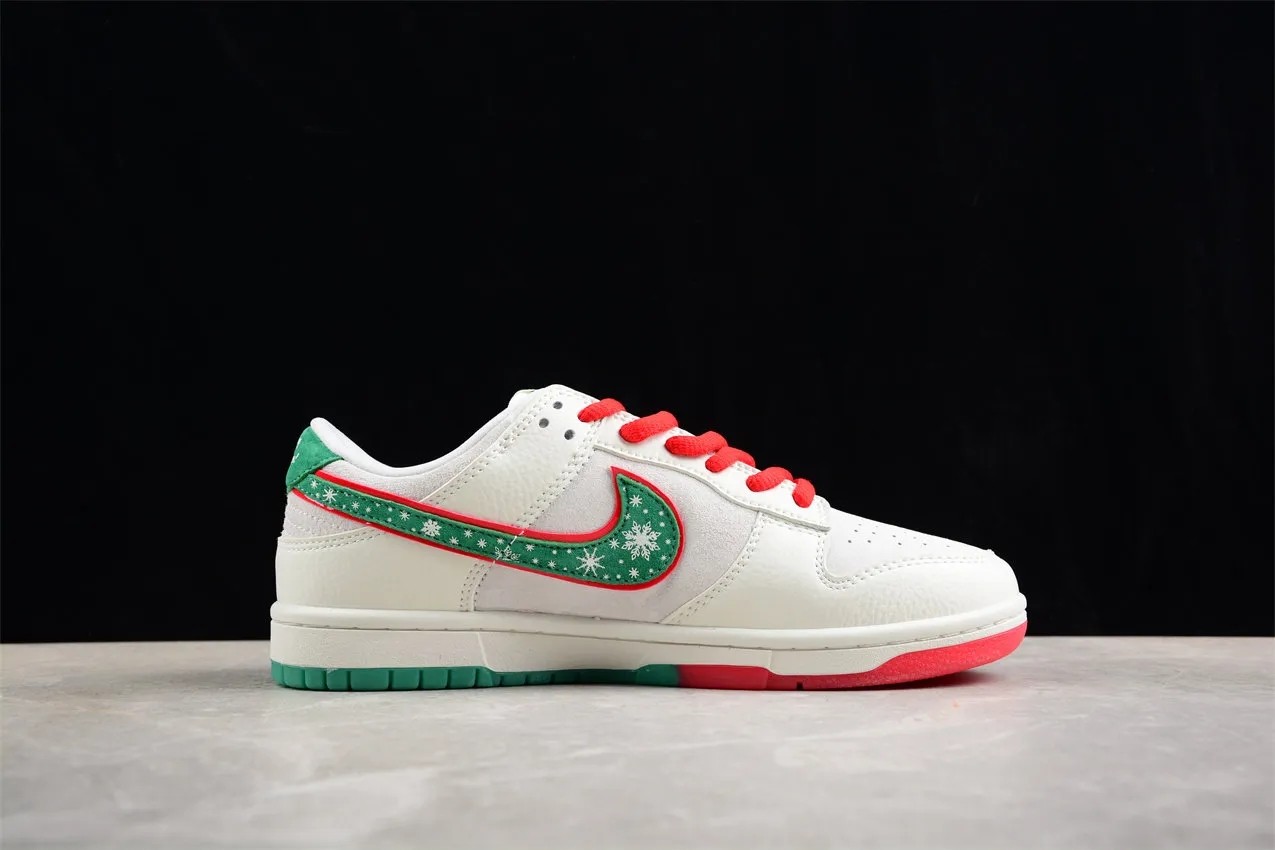 Nike SB Dunk Low UN DQ8426-154