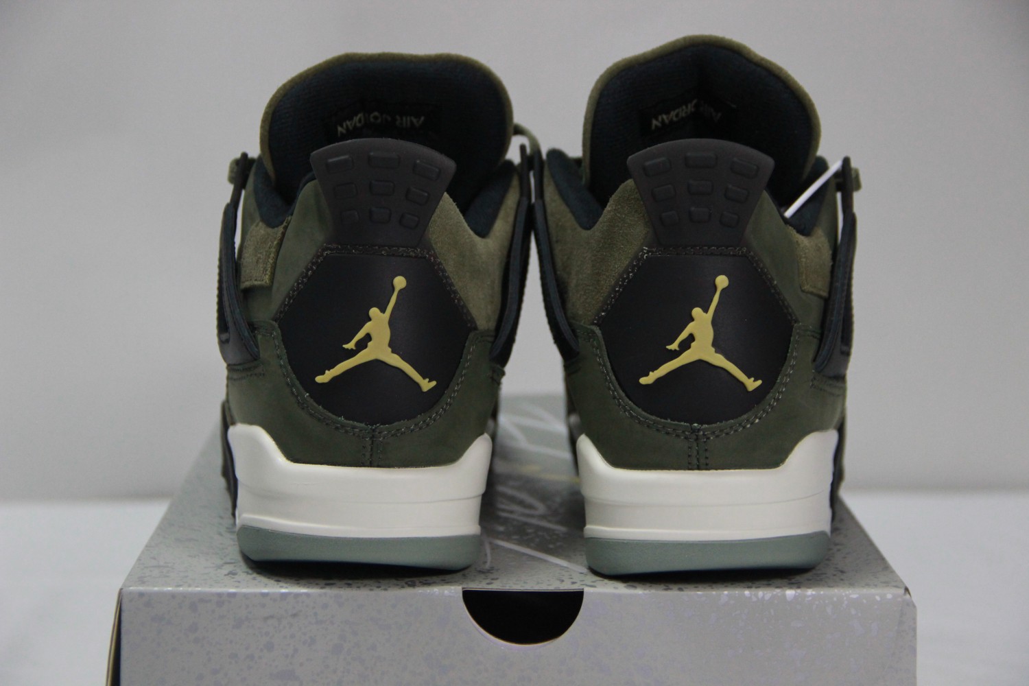 Jordan 4 Retro SE Craft Medium Olive FB9927-200