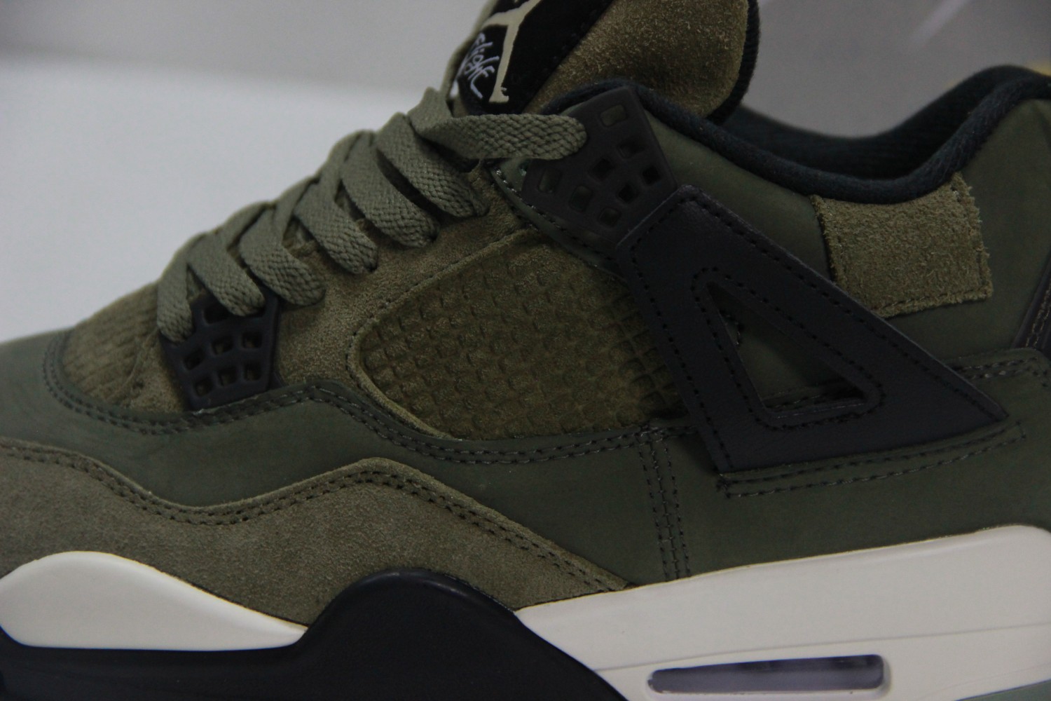 Jordan 4 Retro SE Craft Medium Olive FB9927-200