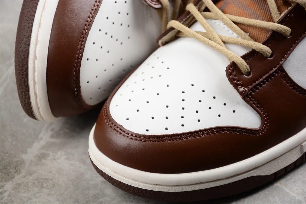 Nike Dunk Low Brown Plaid (GS) FV3653-191