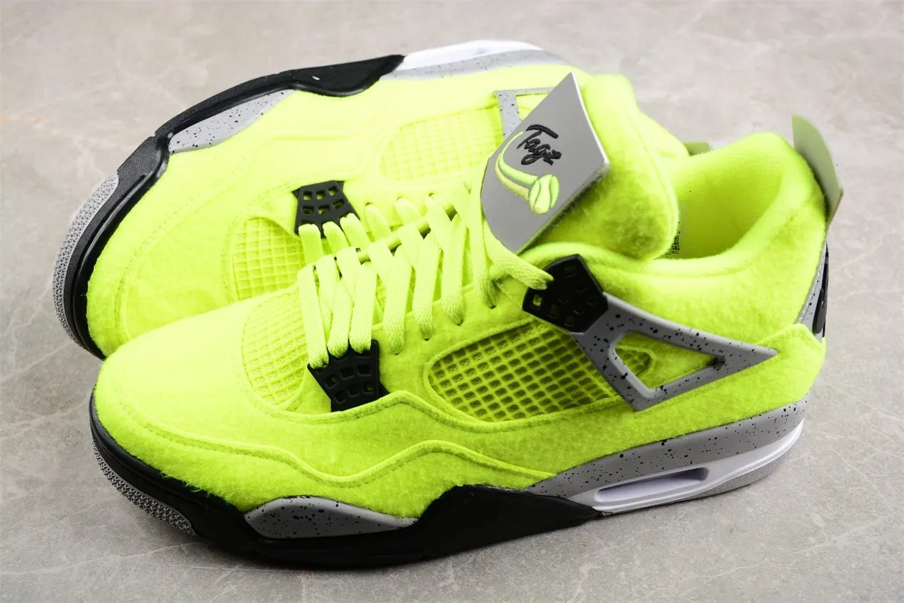 Air Jordan 4 Retro Bred Reimagined DV6773-700