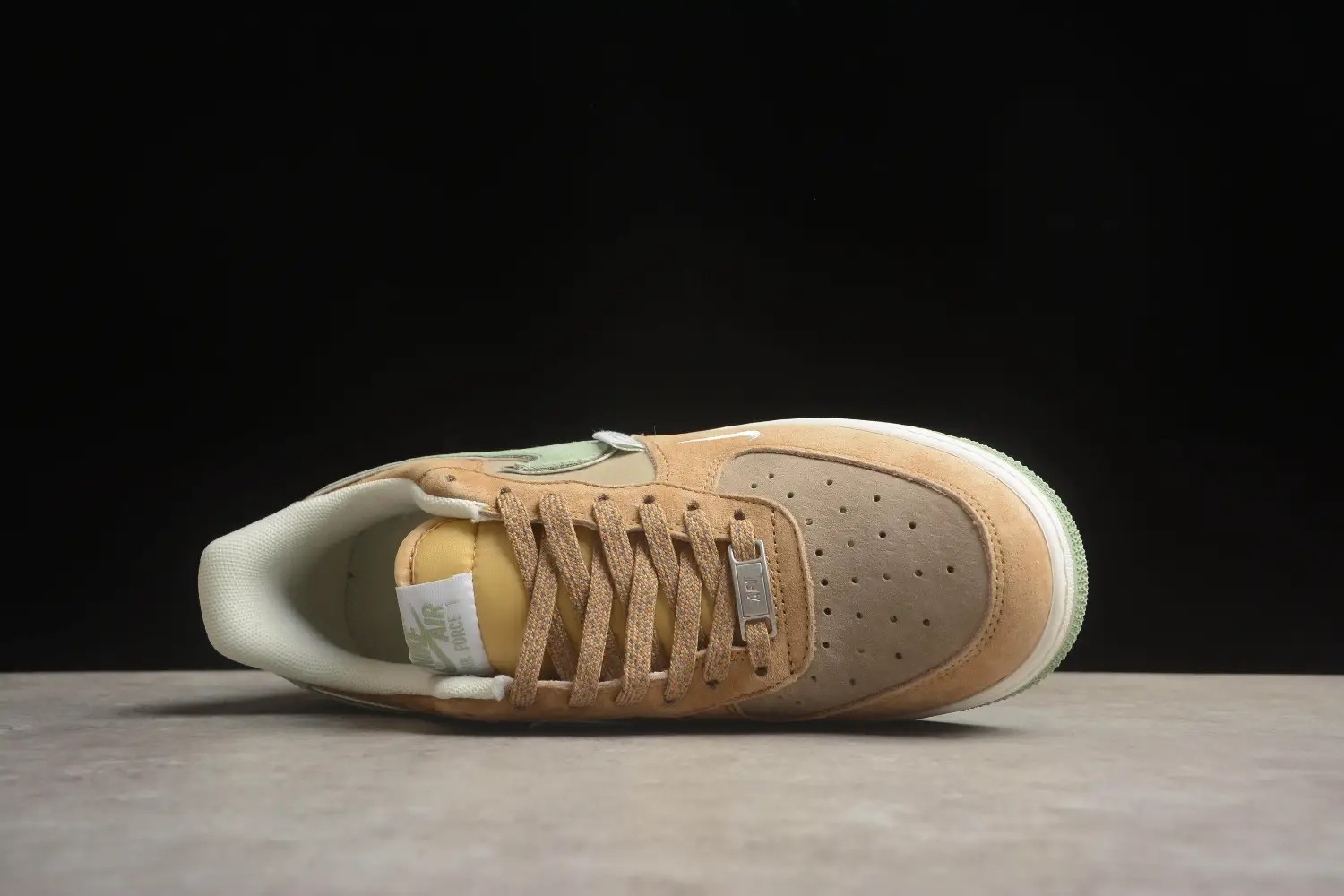 Nike Air Force 1 Low Christmas Tree CD1221-222