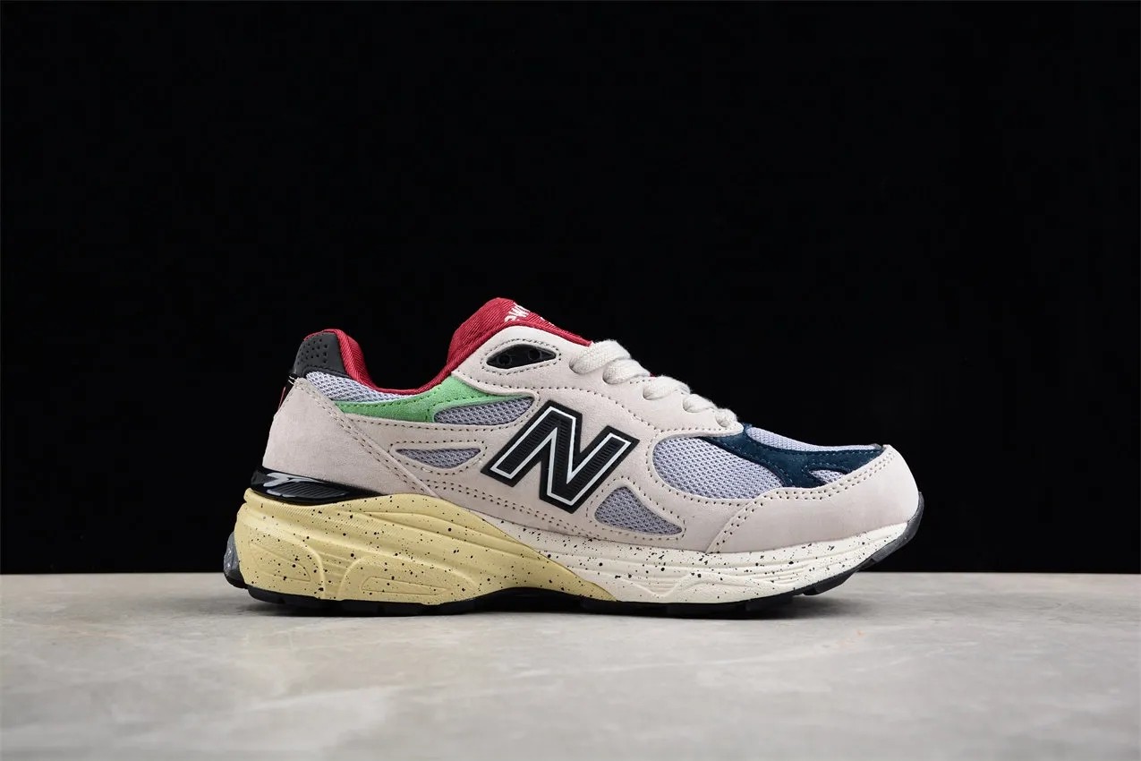 N*w B*la*ce 2002R M990GA3