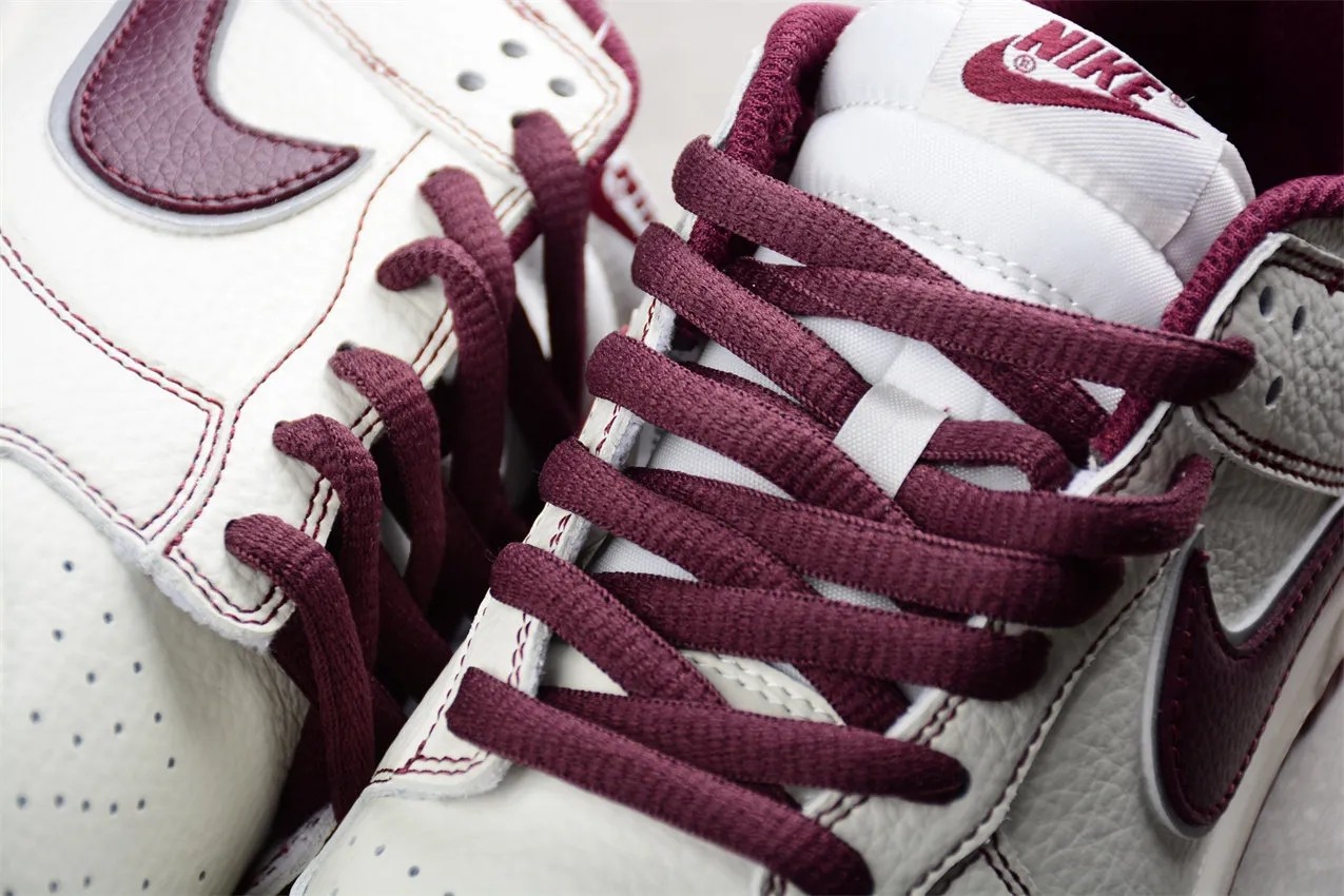 Su*re*e x Nike SB Dunk Low RM2308-235