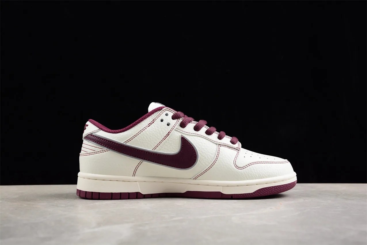 Su*re*e x Nike SB Dunk Low RM2308-235