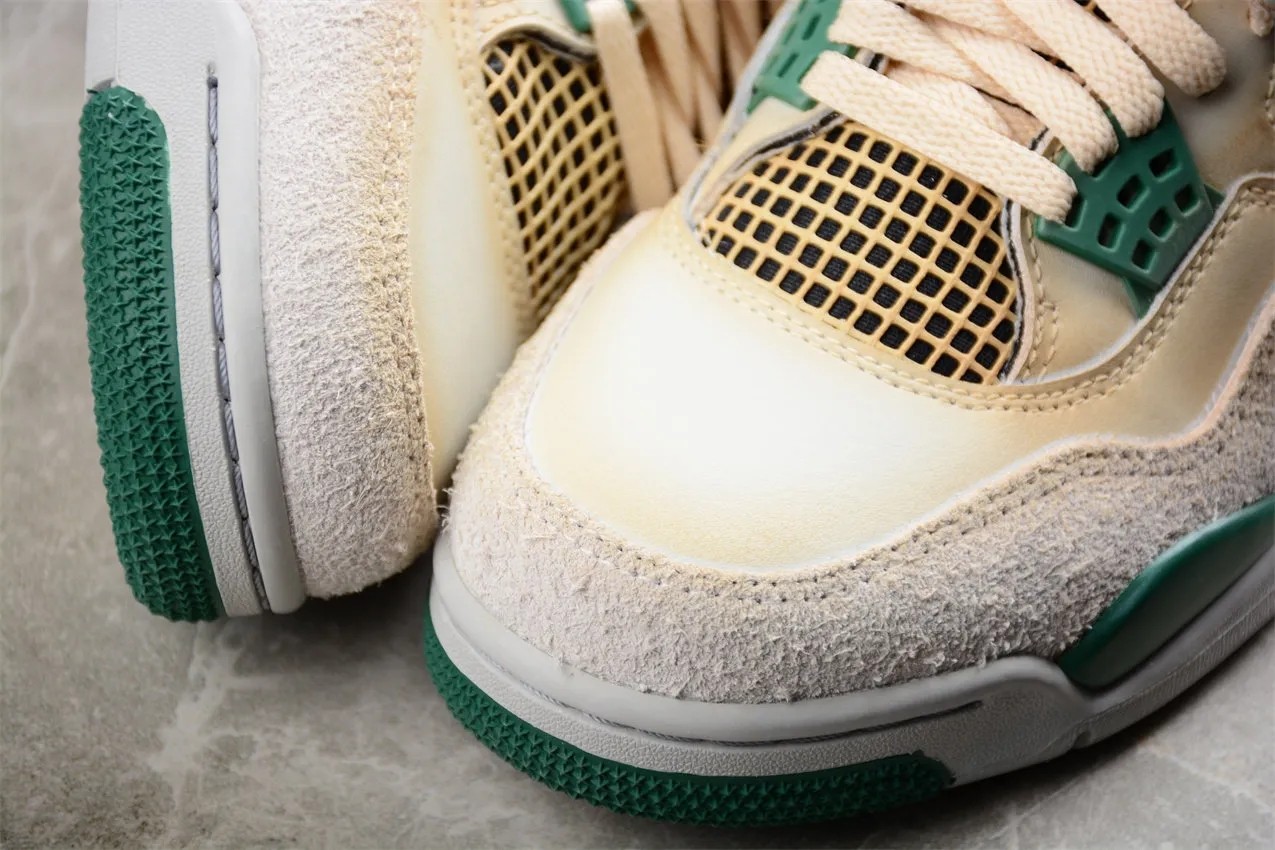 Air Jordan 4 Retro DC7770-106