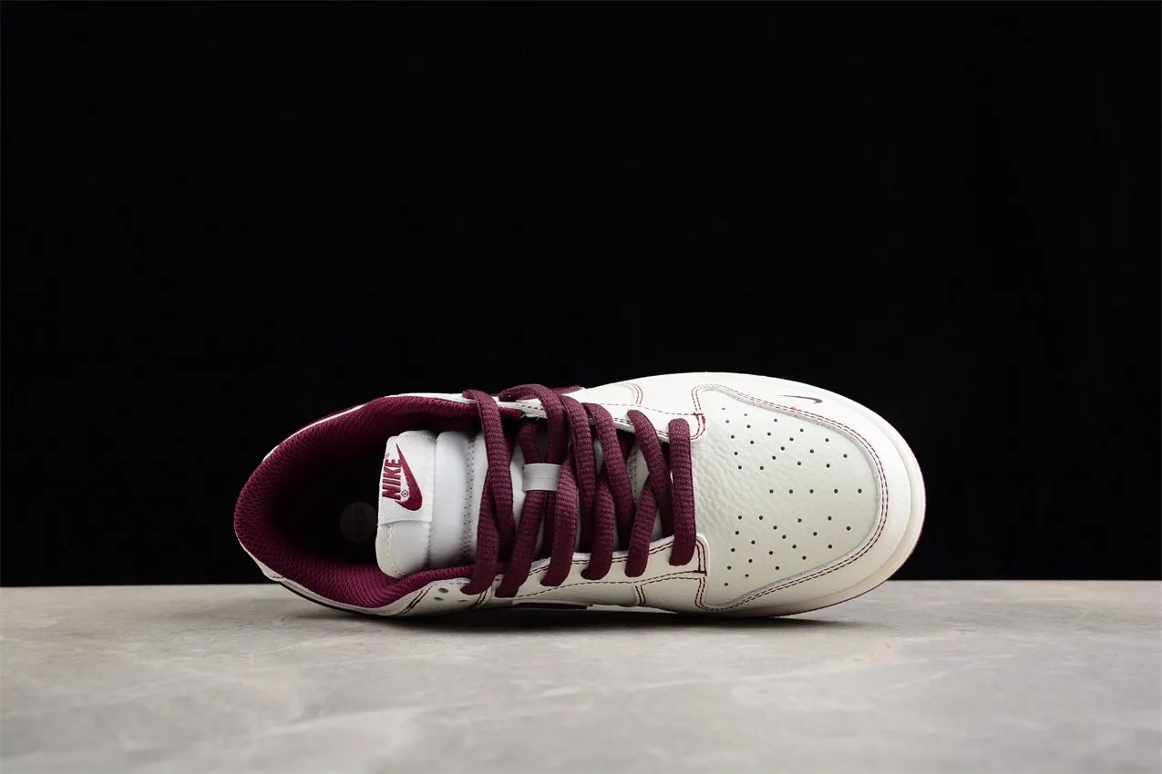 Su*re*e x Nike SB Dunk Low RM2308-235