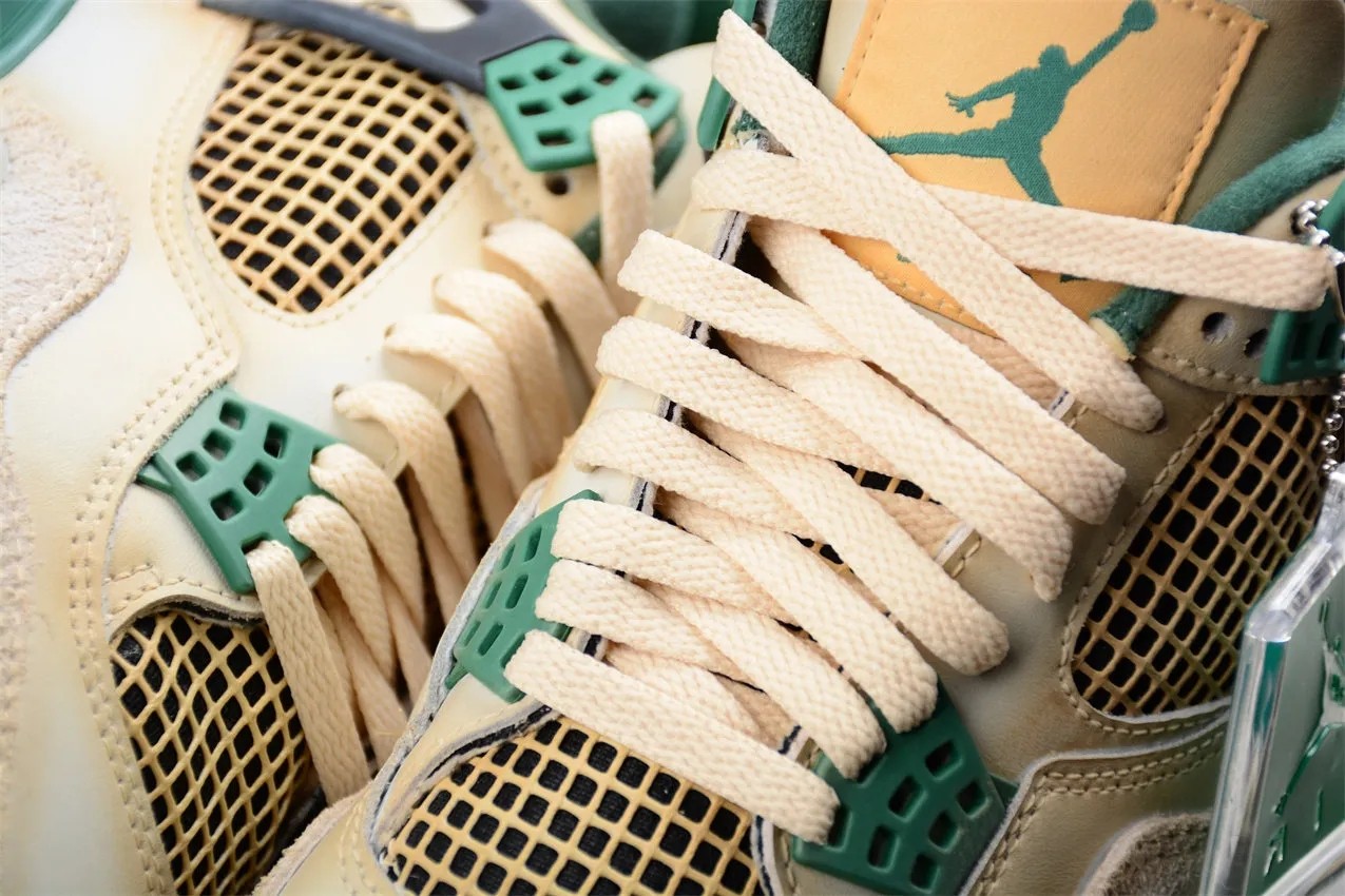Air Jordan 4 Retro DC7770-106