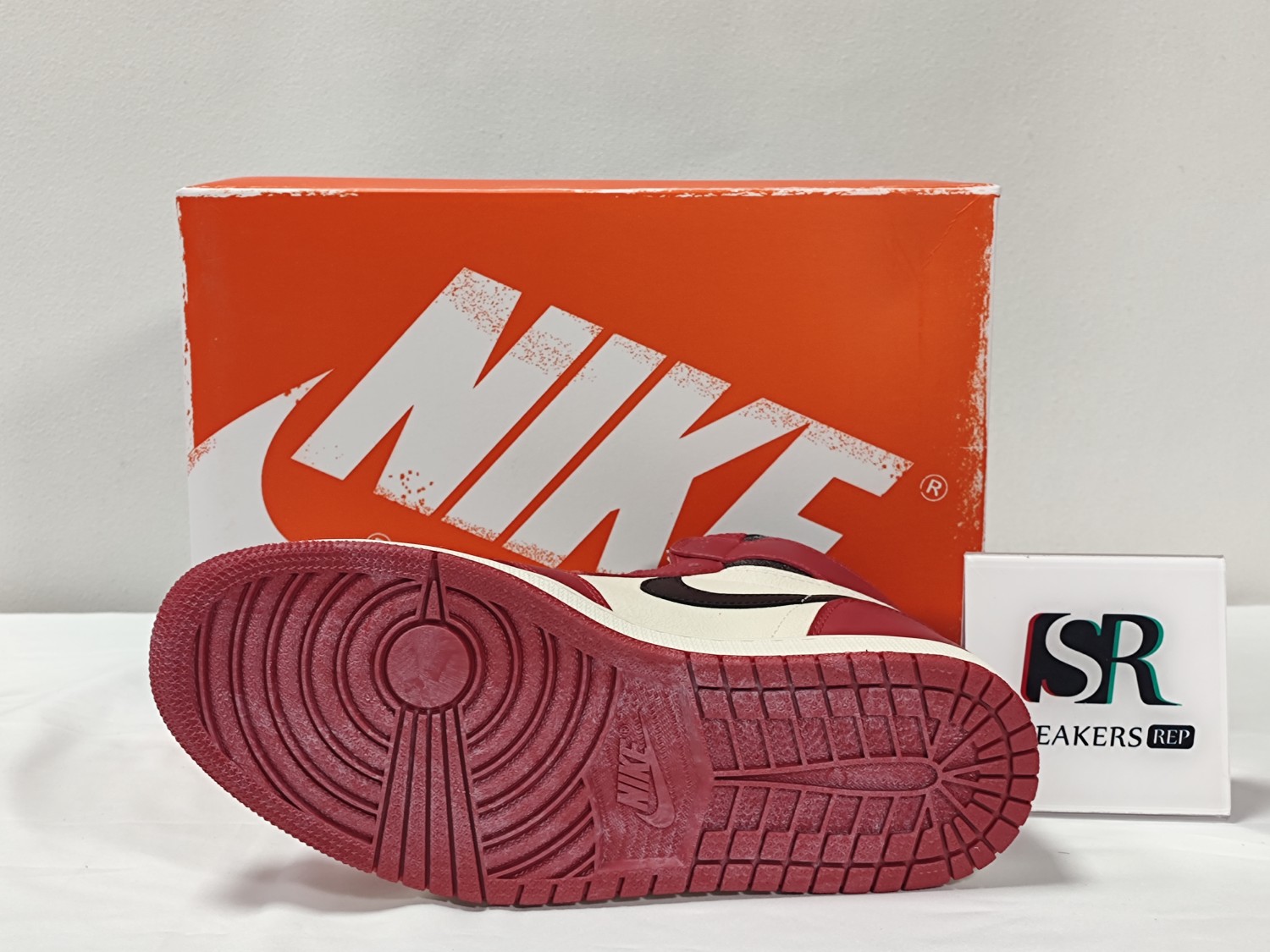Jordan 1 Retro High OG Chicago Lost and Found DZ5485-612