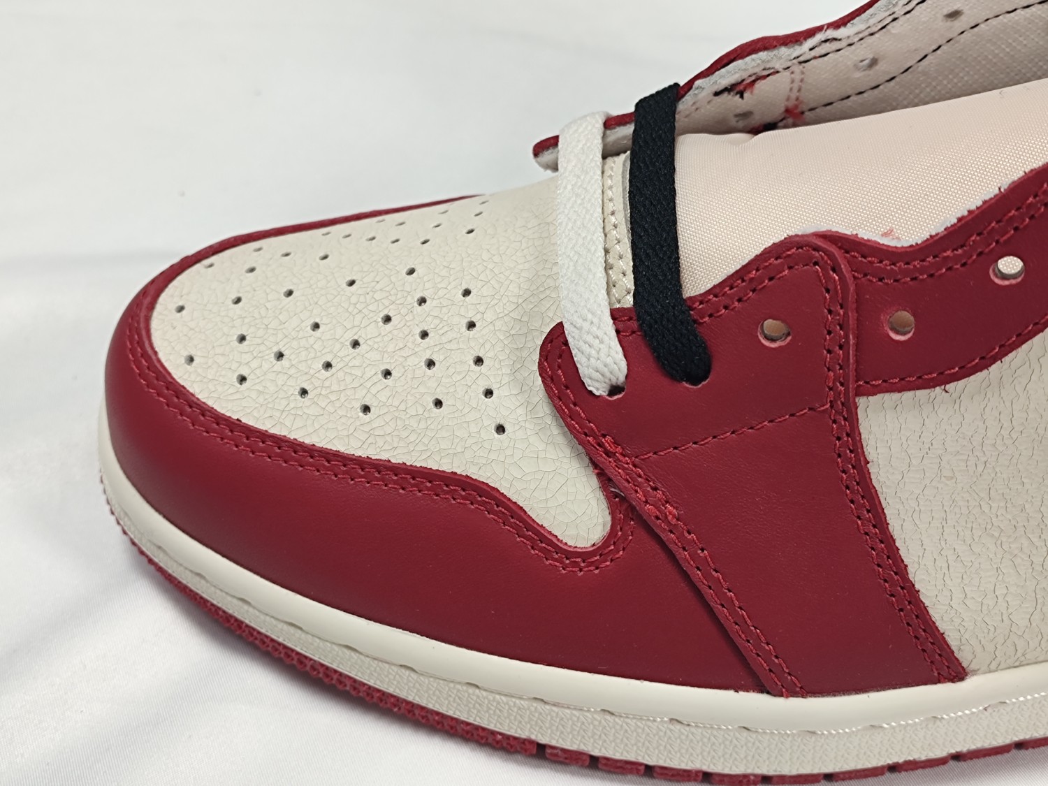 Jordan 1 Retro High OG Chicago Lost and Found DZ5485-612