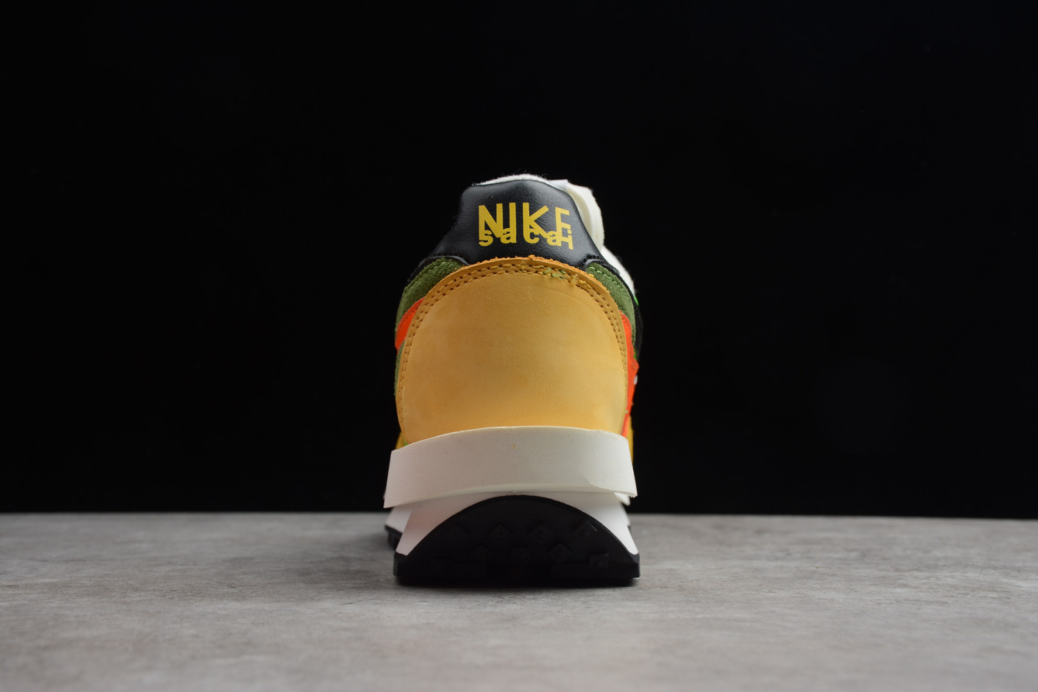 Nike LD Waffle sacai Green Gusto BV0073-300