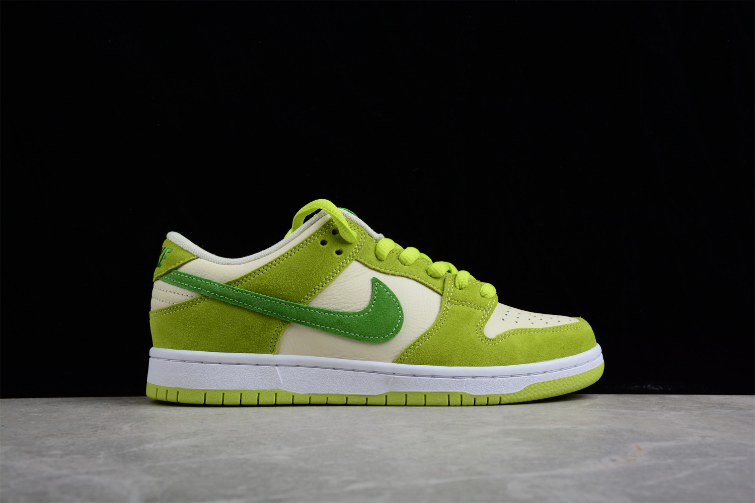 Nike SB Dunk Low Green Apple DM0807-300