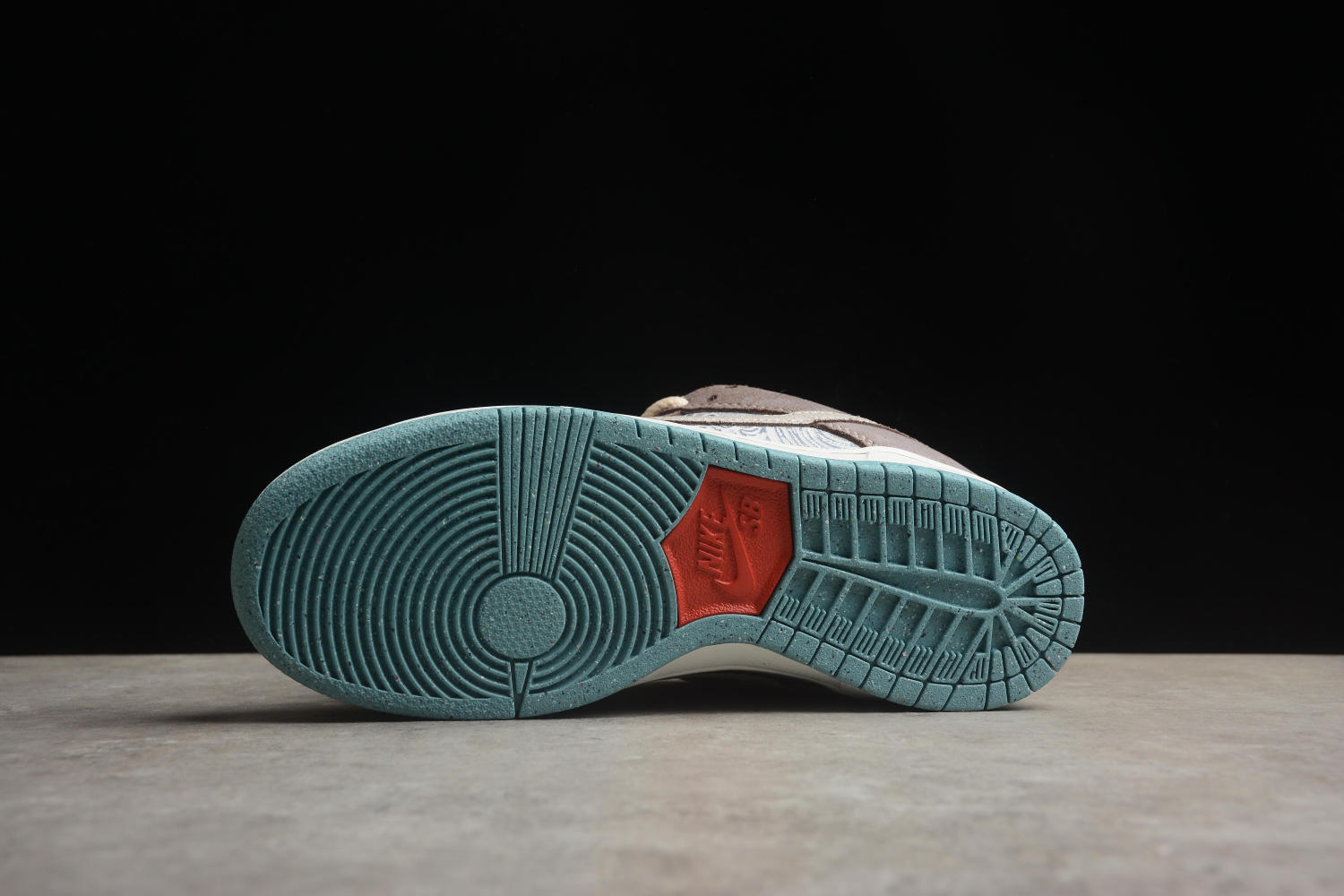 Nike SB Dunk Low Big Money Savings  FZ3129-200