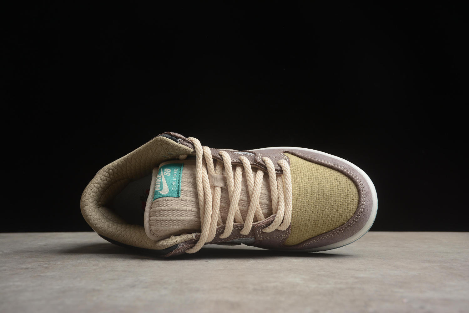 Nike SB Dunk Low Big Money Savings  FZ3129-200