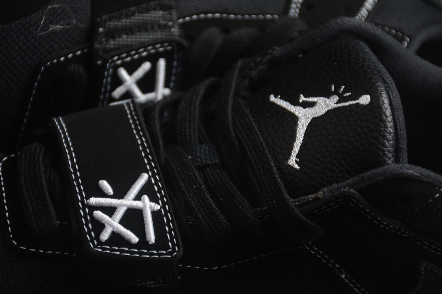 Travis Scott x Jordan Cut The Check AJ1 DR9317-001