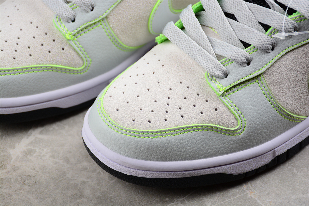 Nike Dunk Low University of Oregon PE (2023) FQ7260-001