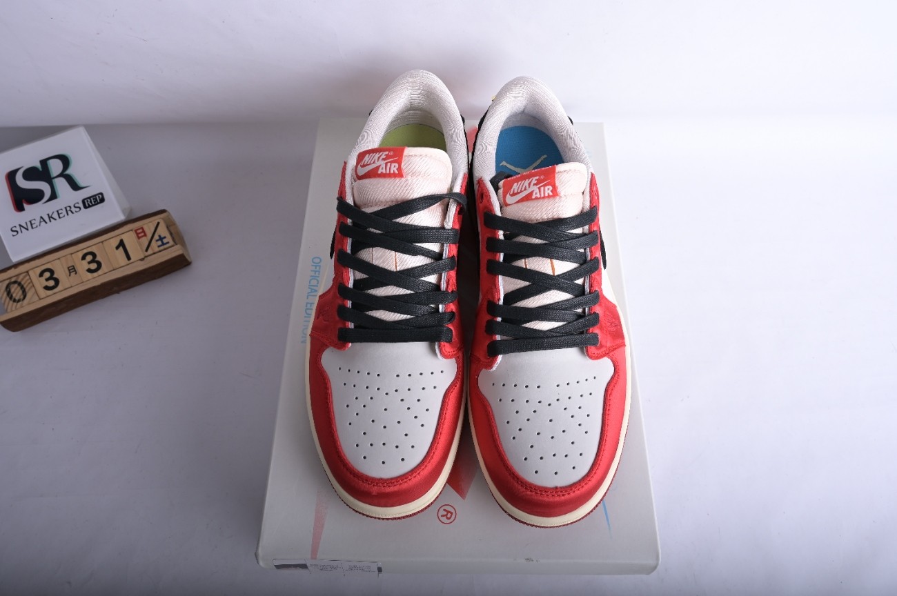 Jordan 1 Retro Low OG Trophy Room Away FN0432-100