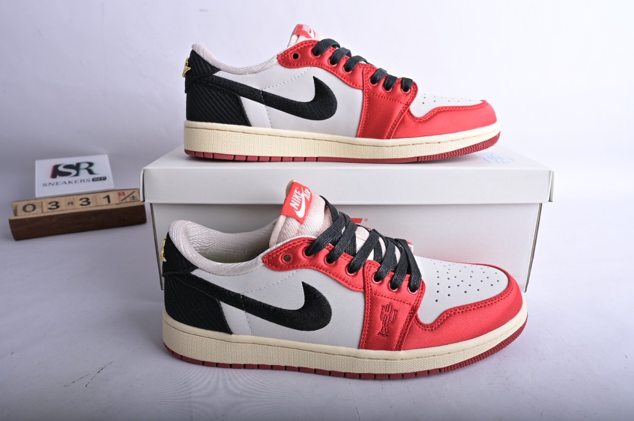 Jordan 1 Retro Low OG Trophy Room Away FN0432-100