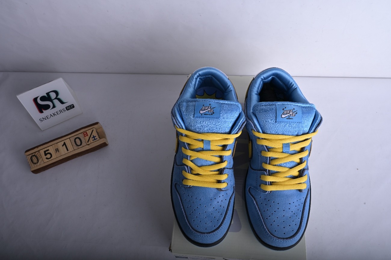 Powerpuff Girls x Nike SB Dunk Low FZ8320-400