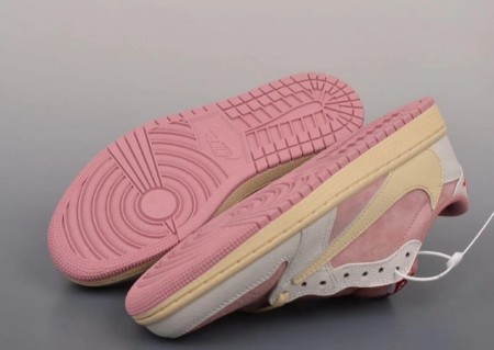 Travis Scott x Air Jordan 1 Low OG  “Shy Pink”